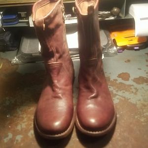 Classic Italian leather boot zip up